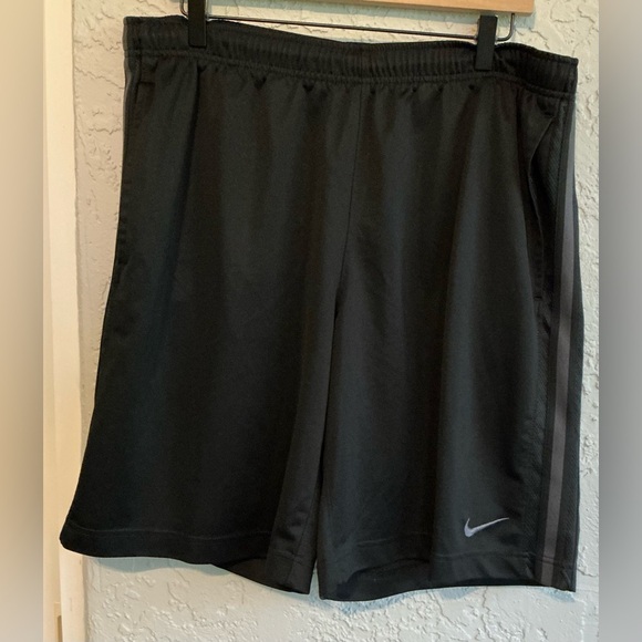 Nike Men's Black with Gray Stripe Athletic Shorts - Picture 1 of 6
